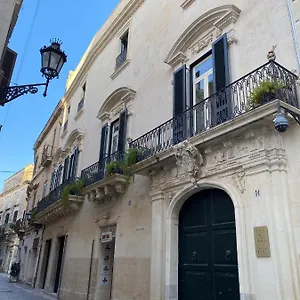 Palazzo Rollo Bed and breakfast